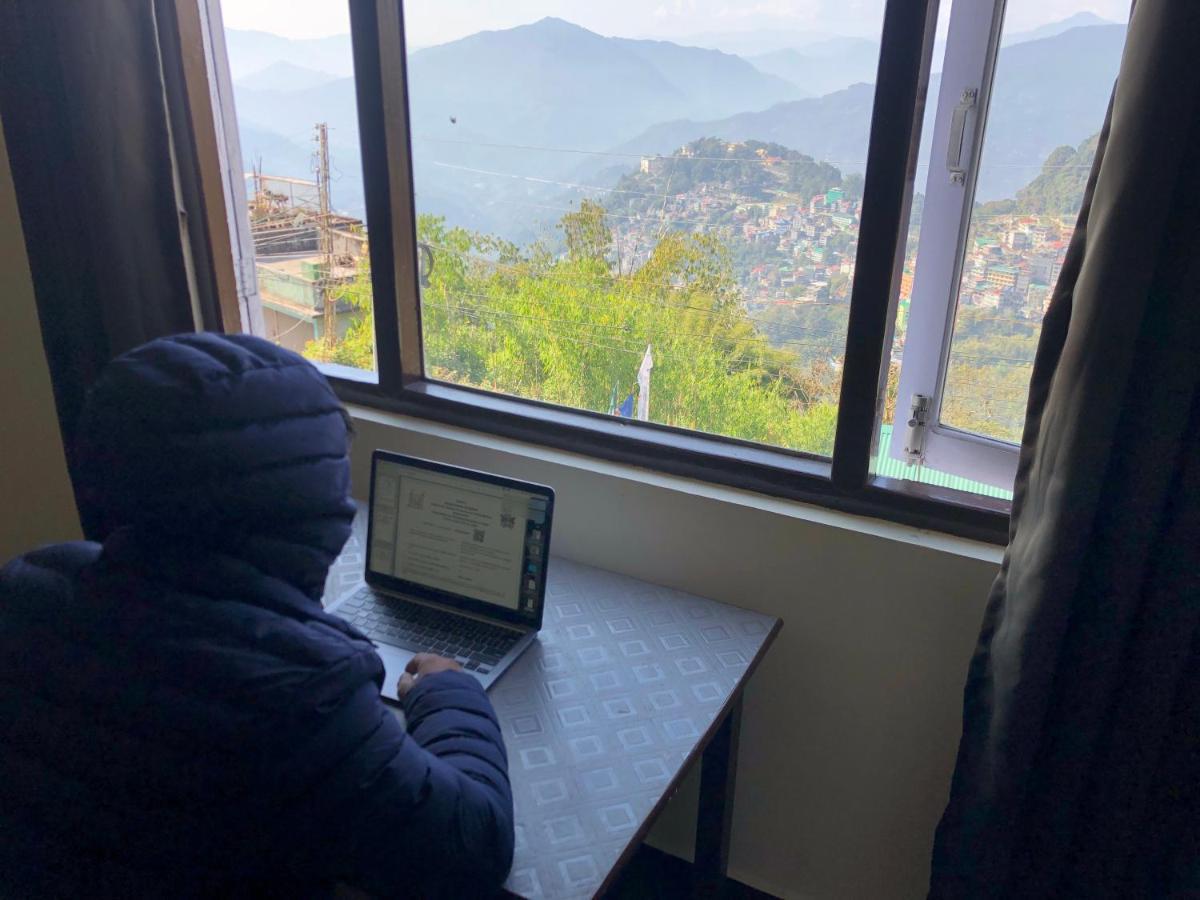 The Griffon'S Nest Hotel Gangtok Exterior photo